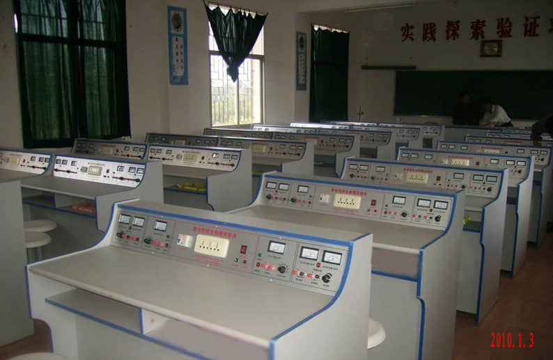 山西師范大學(xué)第二實驗中學(xué)-豪華型電學(xué)物理實驗室成套設(shè)備
