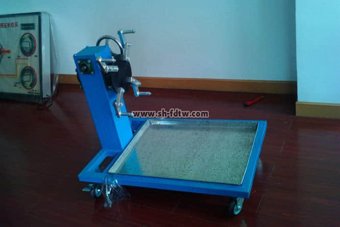 轎車發(fā)動機翻轉(zhuǎn)架